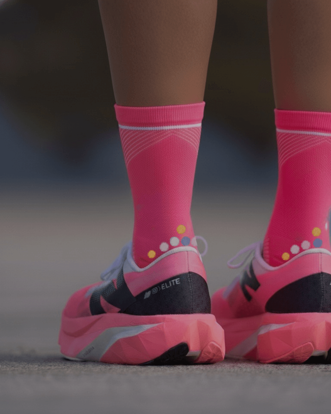 Calcetin Runner de compresion EVOLRUN Rose + Experiencia runner + regalos